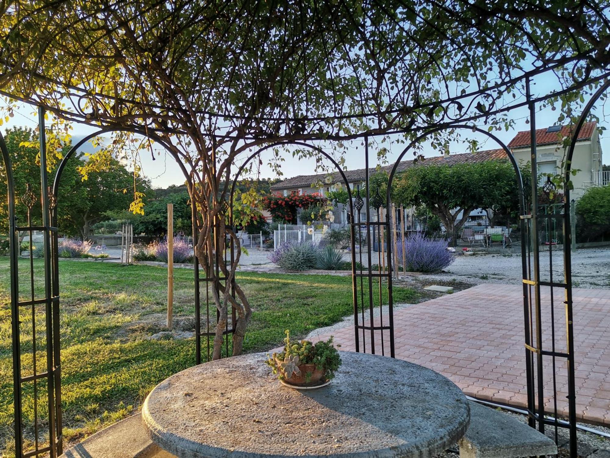 Gite En Provence Lavande Modene Экстерьер фото